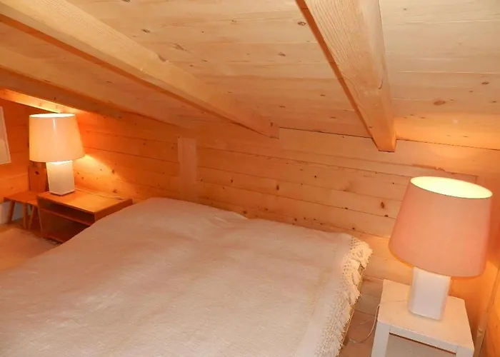 Media By Interhome *